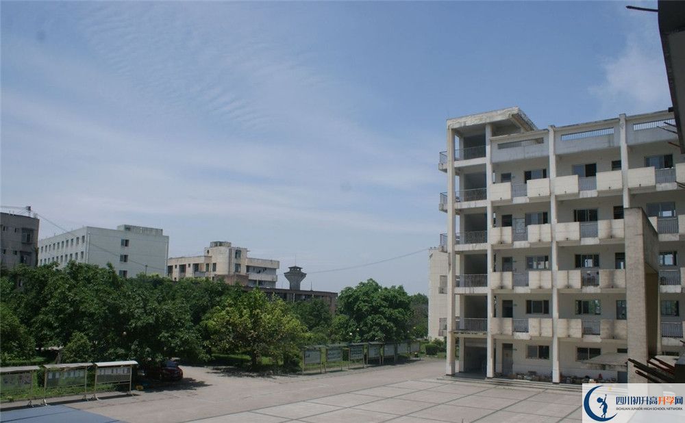 高埂中學(xué)平行班與實驗班差多少？