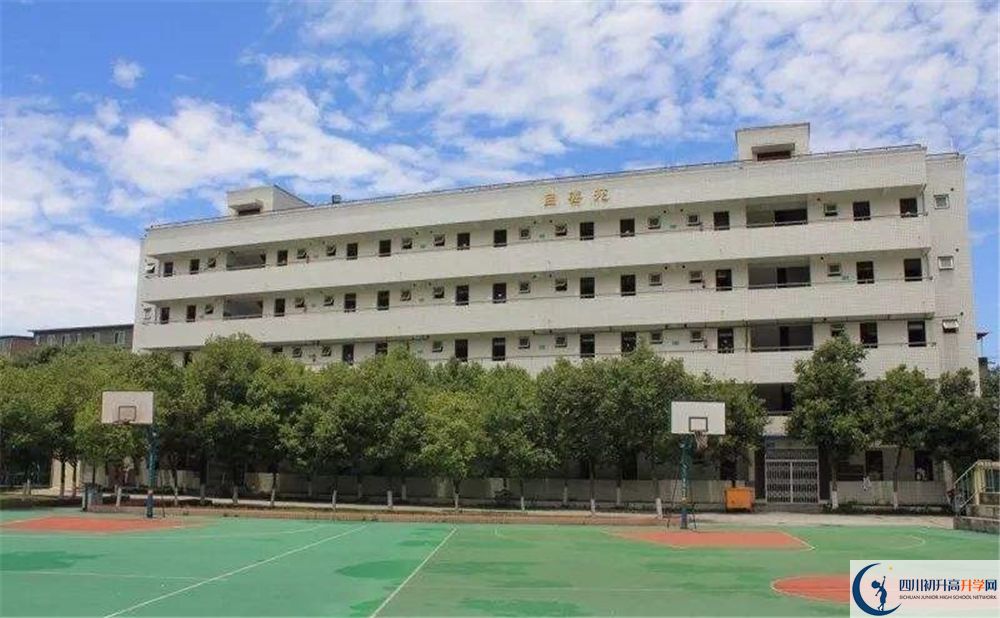 成都市籍田中學(xué)實(shí)驗(yàn)班人數(shù)是多少？