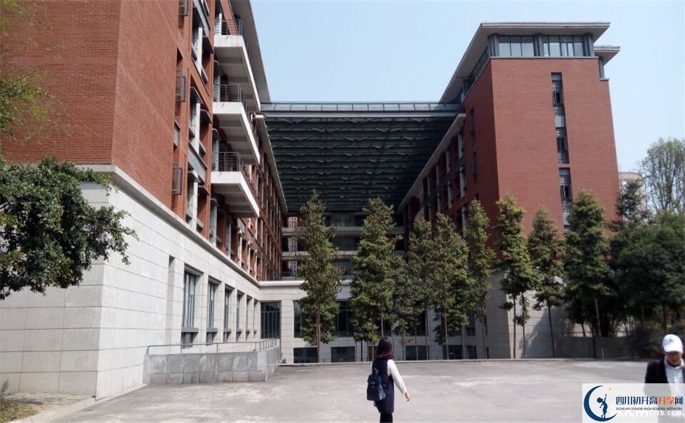 成都七中高新校區(qū)在全國(guó)高中排名是多少？