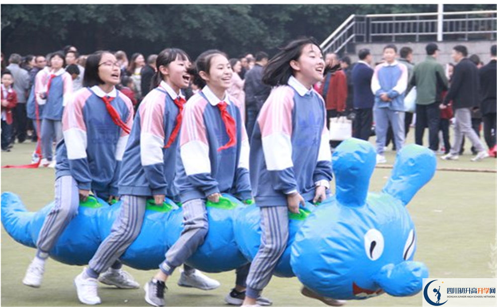 成都嘉祥外國語學校實驗班人數(shù)是多少？