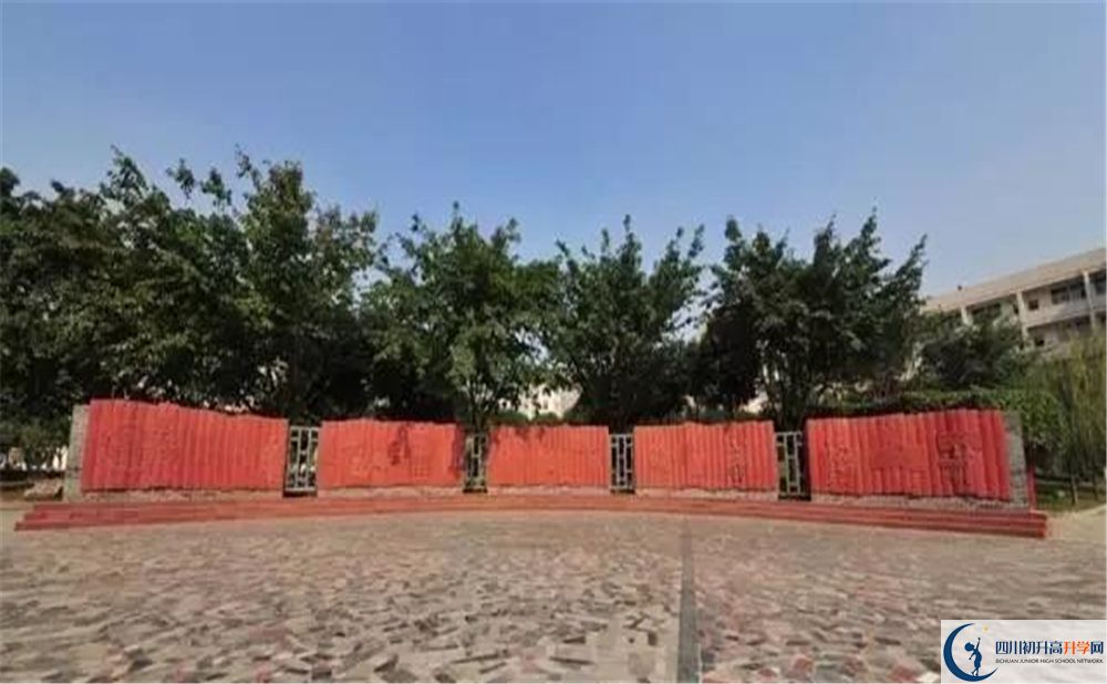 溫江二中實(shí)驗(yàn)班人數(shù)是多少？