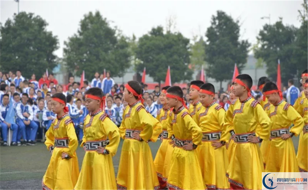 成都石室蜀都中學(xué)實(shí)驗(yàn)班人數(shù)是多少？