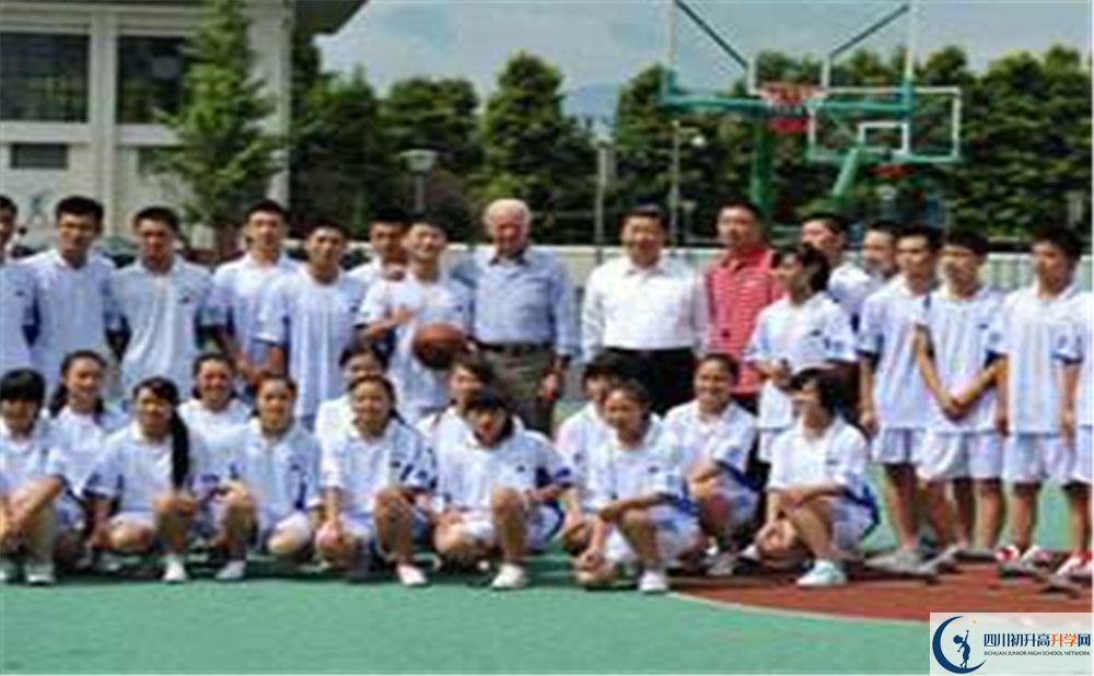 2020青城山高級(jí)中學(xué)初升高分班考試題？