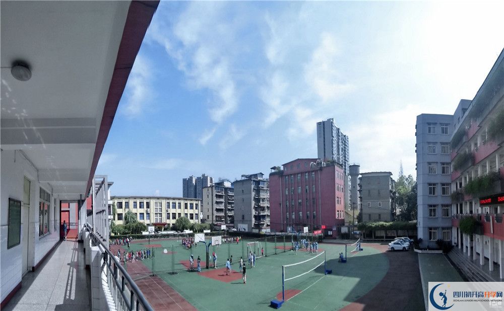 通錦中學(xué)高中分班考試難嗎？