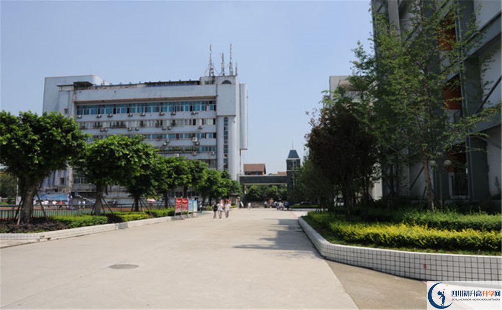 成都鐵路中學(xué)面向全國招生嗎？