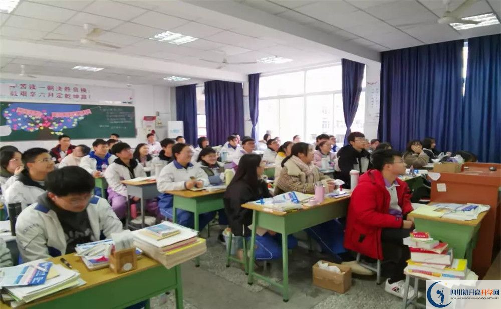 簡陽中學(xué)實驗班學(xué)費貴嗎？