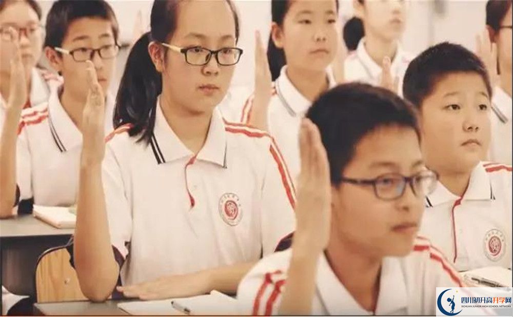 成都市第四十九中學(xué)補(bǔ)課多少錢？