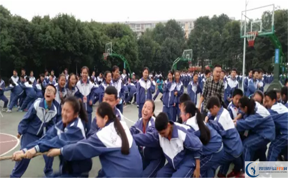 成都市龍泉中學(xué)軍訓(xùn)多久？