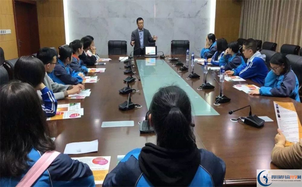 新都一中2020年高考人數(shù)是多少？