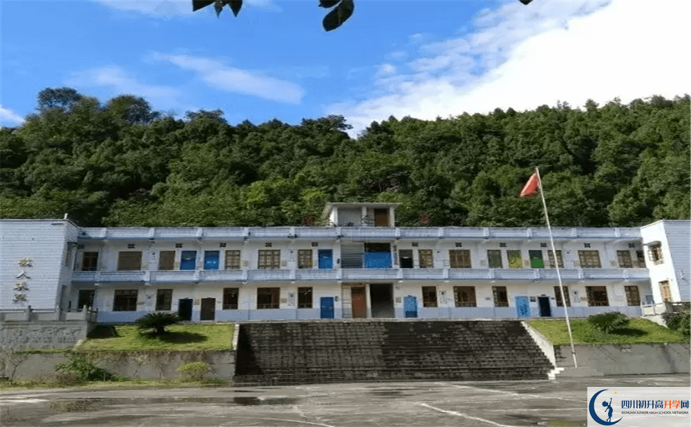 閬中市二龍中學高三診斷考試時間怎么安排？