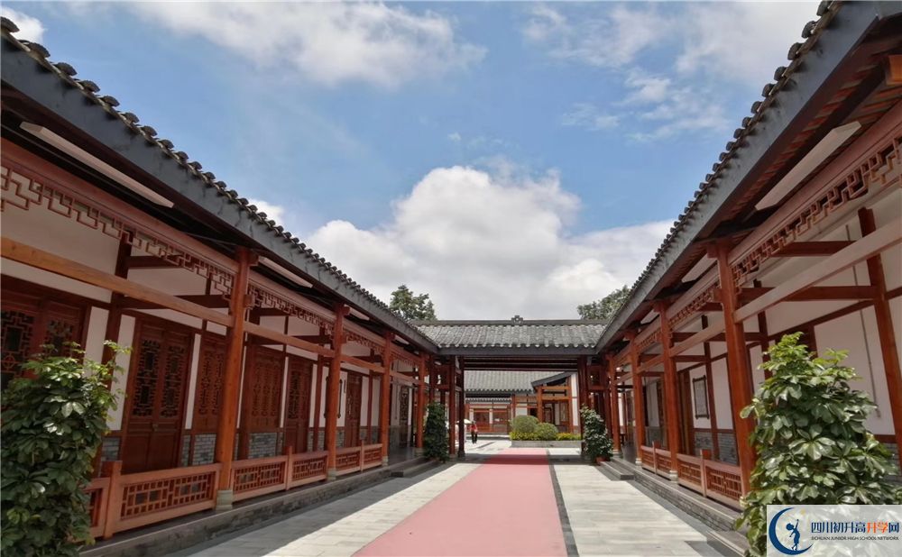 綿實(shí)外國(guó)語學(xué)校2020年學(xué)費(fèi)多少錢？
